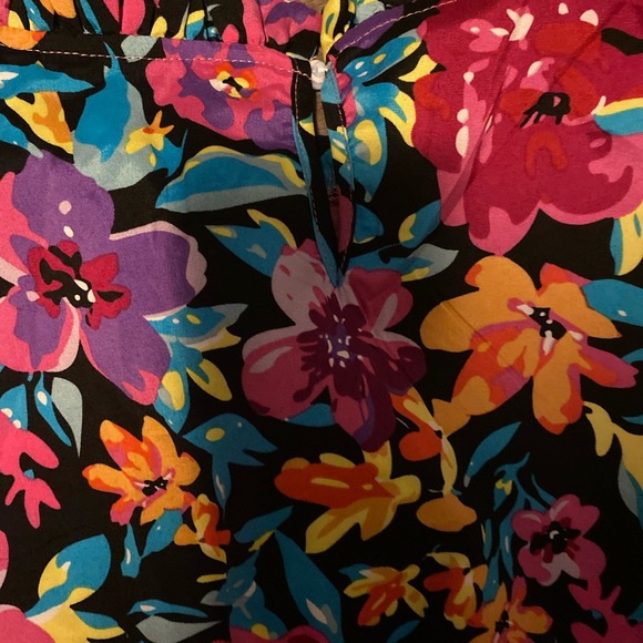 *NEW* SHEIN Dress - Picture 5 of 5